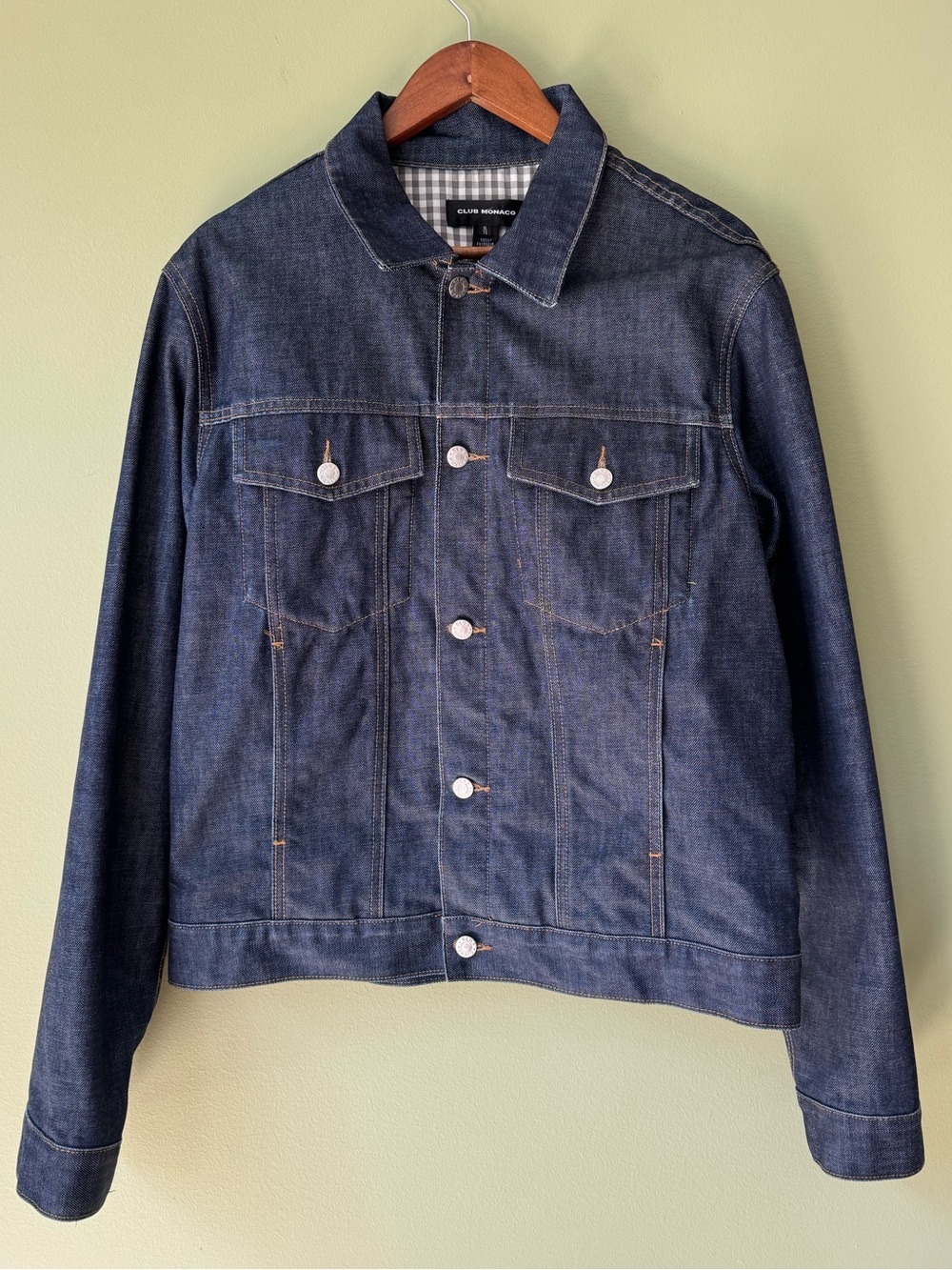 Club Monaco NWOT Dark Wash Denim Button Down Pockets gingham Trucker Jacket